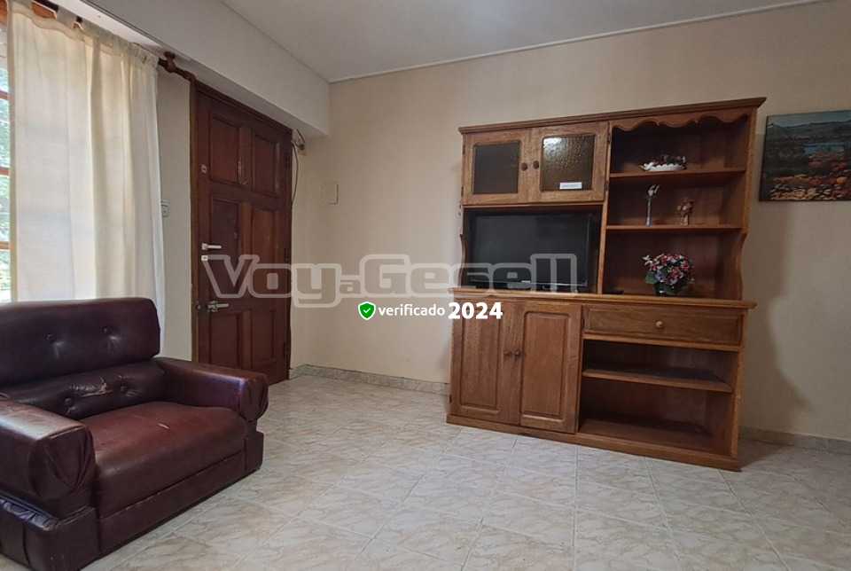 Alquilo Departamento Costa Brava 7 en Villa Gesell zona Centro a 190 mts de la Playa 