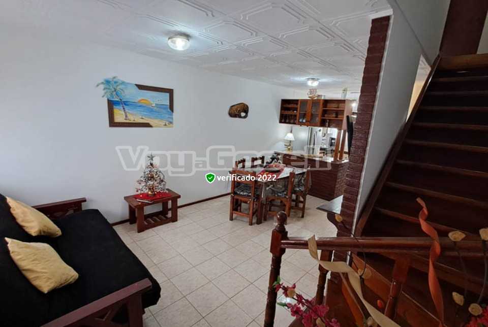 Alquilo Duplex Chrisdamar II Duplex 5 en Villa Gesell zona Centro a 200 Mts de la Playa 