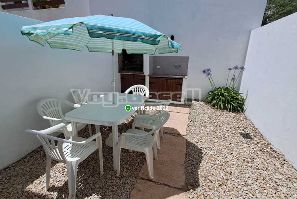 Alquilo Duplex Chrisdamar II Duplex 5 en Villa Gesell zona Centro a 200 Mts de la Playa 