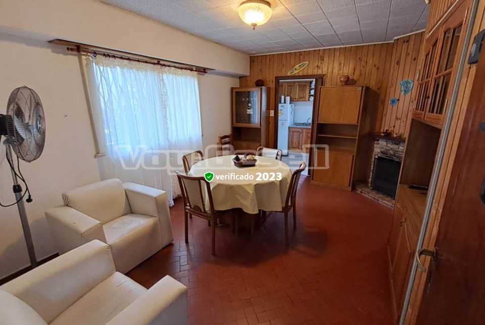 Alquilo Casa Cuatro Estaciones Casa en Villa Gesell zona Centro Comercial a 650 Mts de la Playa 