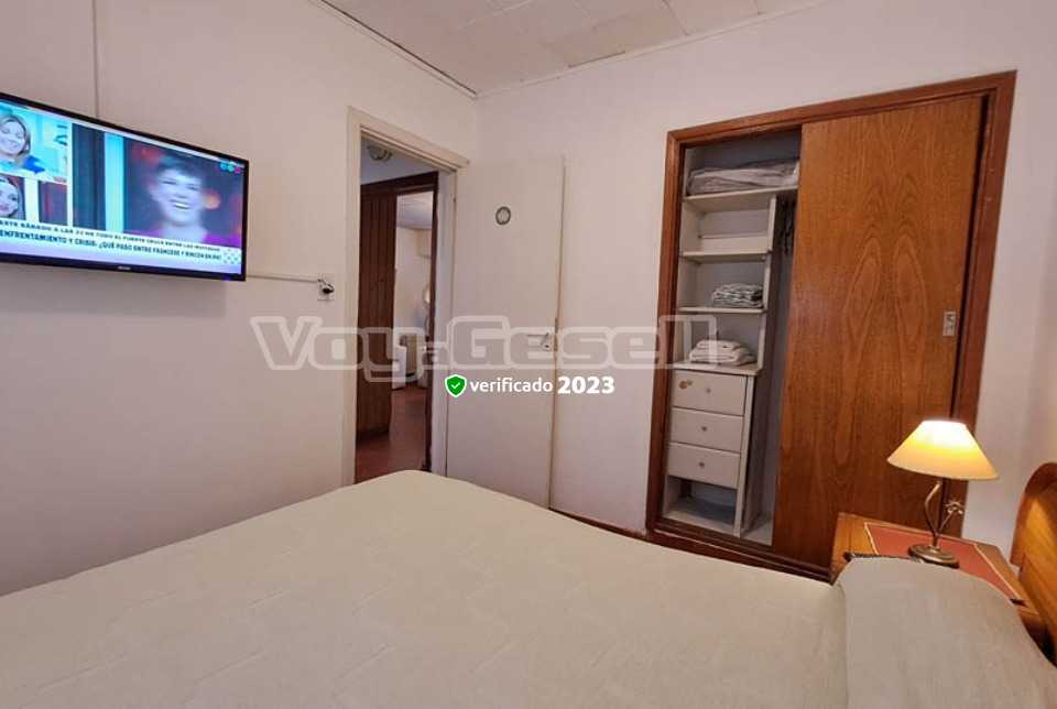 Alquilo Casa Cuatro Estaciones Casa en Villa Gesell zona Centro Comercial a 650 Mts de la Playa