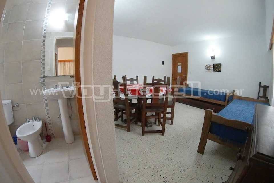 Alquilo Departamento Cuatro Soles en Villa Gesell zona Centro Comercial a 200 Mts de la Playa 