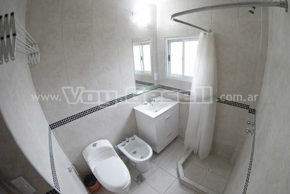 Alquilo Departamento Cuatro Soles 1A en Villa Gesell zona Centro Comercial a 200 Mts de la Playa 