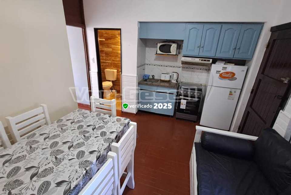 Alquilo Departamento Depto 11 Once en Villa Gesell zona Centro a 20 Mts de la Playa 