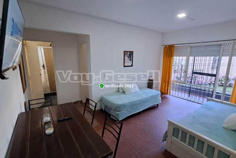 Alquilo Departamento Rama en Villa Gesell zona Centro a 150 Mts de la Playa 