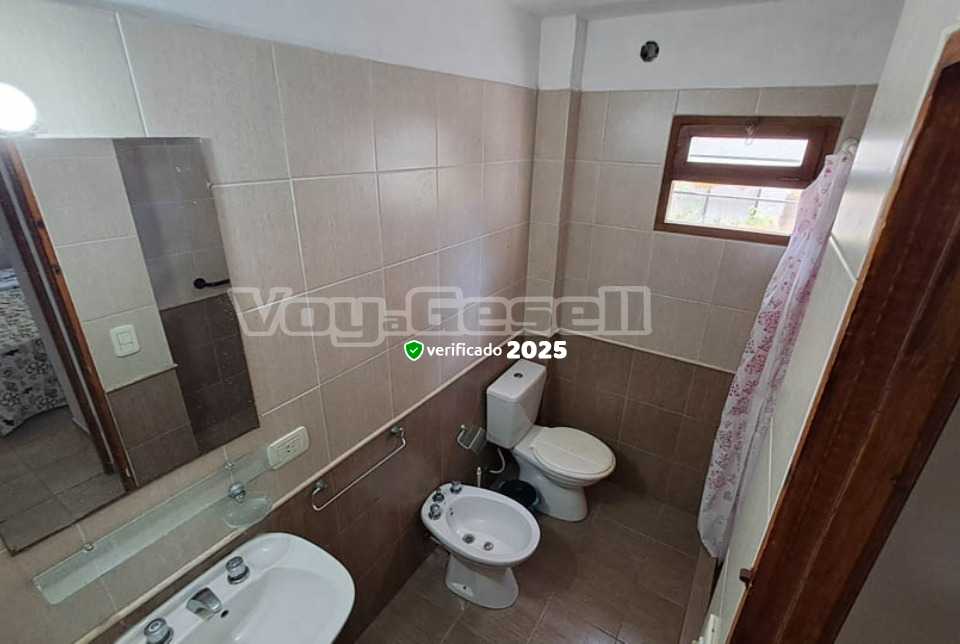 Alquilo Casa El Muelle en Villa Gesell zona Sur a 300 Mts de la Playa 