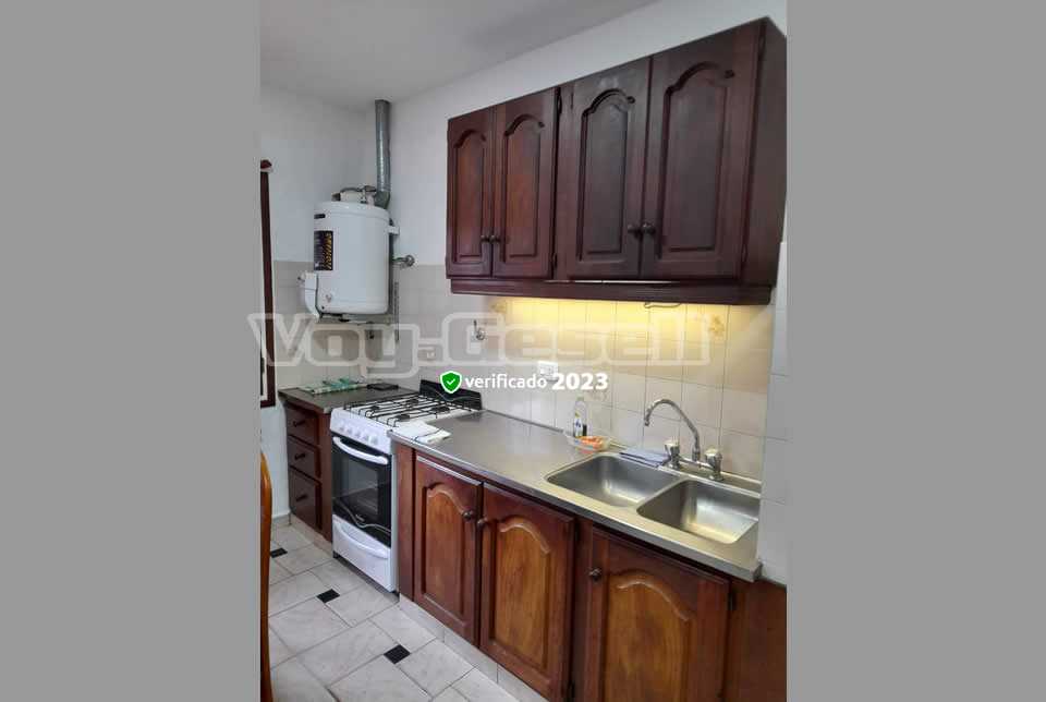 Alquilo Departamento Deptos Romina 10 en Villa Gesell zona Centro a 600 Mts de la Playa 