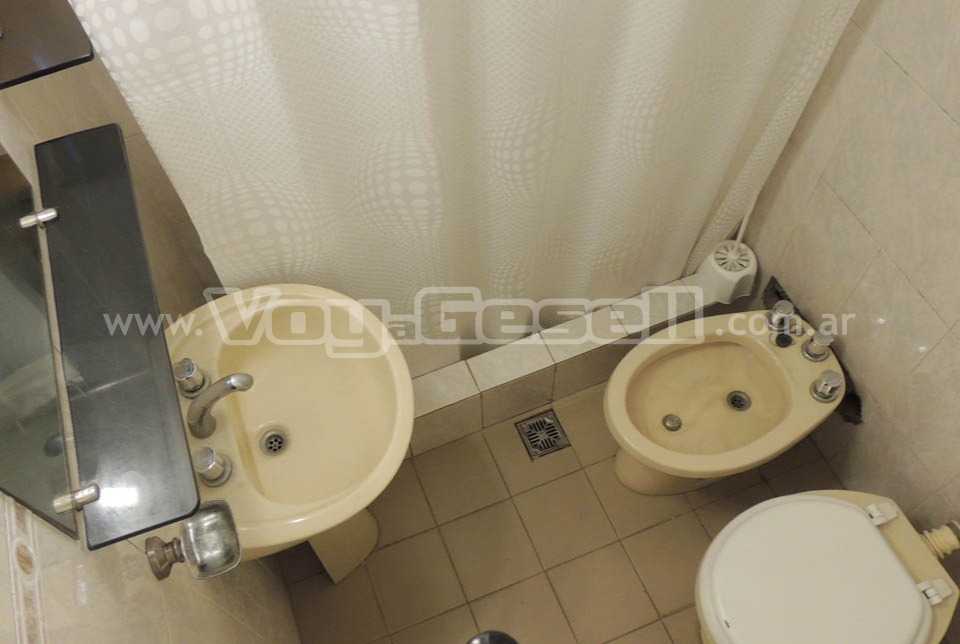 Alquilo Departamento Deptos Romina Duplex en Villa Gesell zona Centro a 600 Mts de la Playa