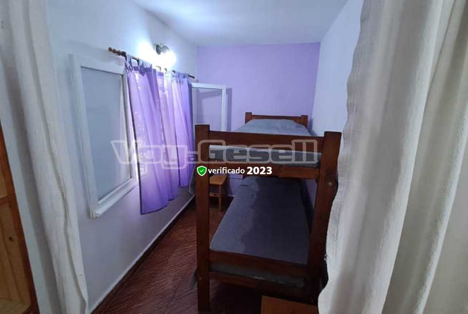 Alquilo Casa Dero 1 en Villa Gesell zona Centro a 800 Mts de la Playa 