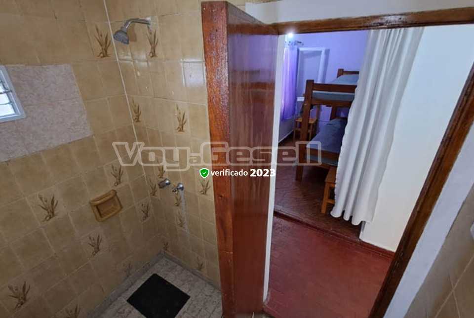 Alquilo Casa Dero 1 en Villa Gesell zona Centro a 800 Mts de la Playa