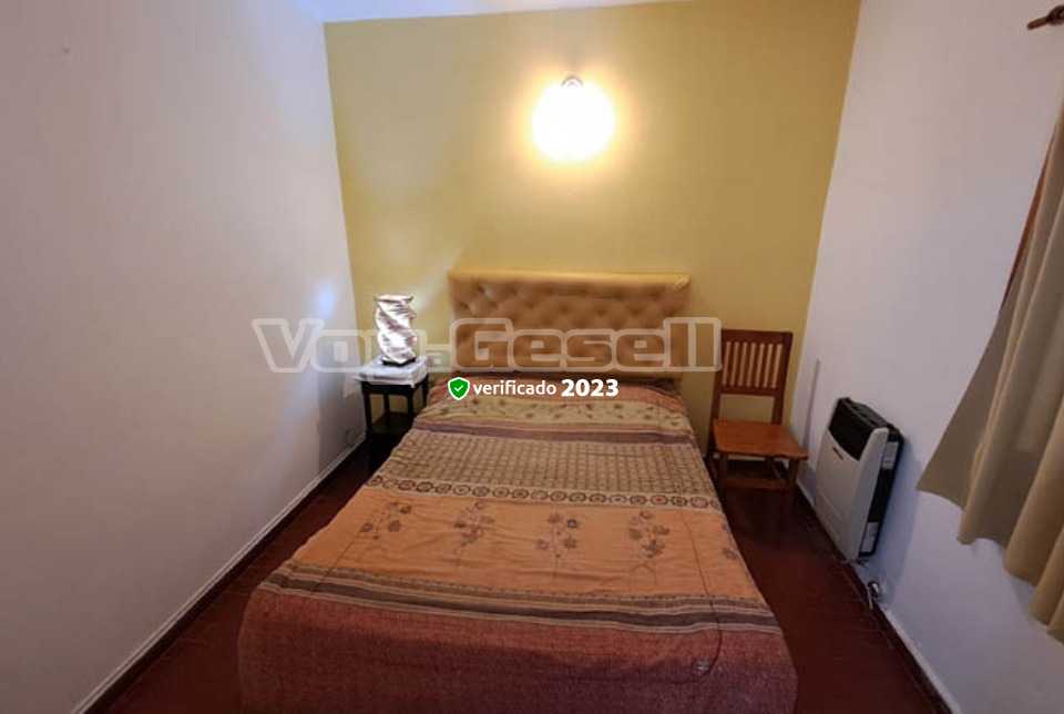 Alquilo Casa Dero 1 en Villa Gesell zona Centro a 800 Mts de la Playa 