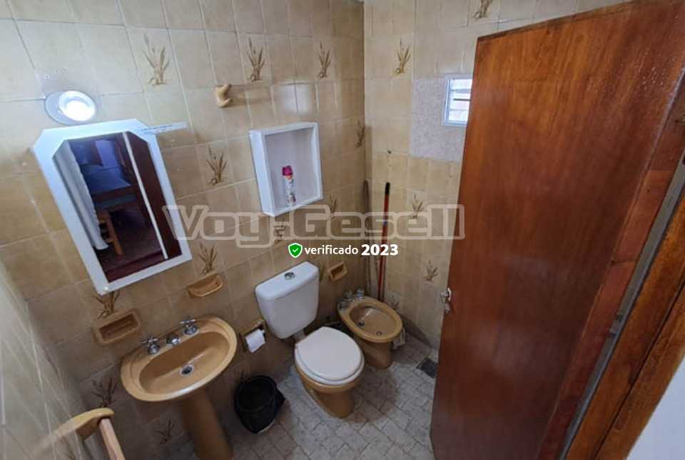 Alquilo Casa Dero 1 en Villa Gesell zona Centro a 800 Mts de la Playa