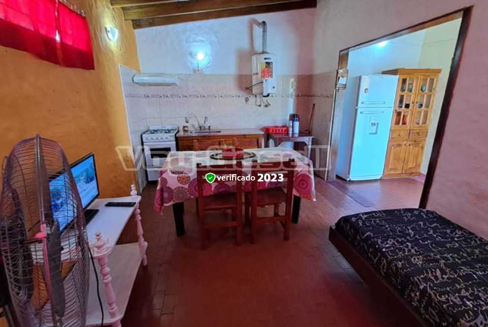 Alquilo Casa Dero 1 en Villa Gesell zona Centro a 800 Mts de la Playa 