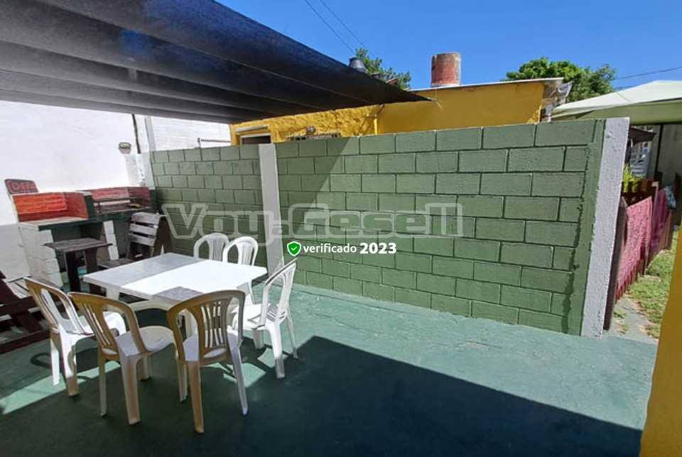 Alquilo Casa Dero 1 en Villa Gesell zona Centro a 800 Mts de la Playa