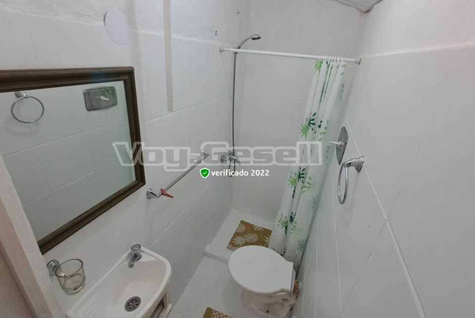 Alquilo Casa Dero 2 en Villa Gesell zona Centro a 800 Mts de la Playa 