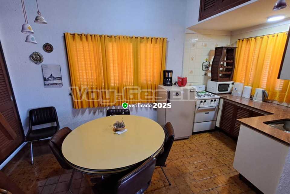 Alquilo Duplex Dial 11 en Villa Gesell zona Centro a 210 mts de la Playa 