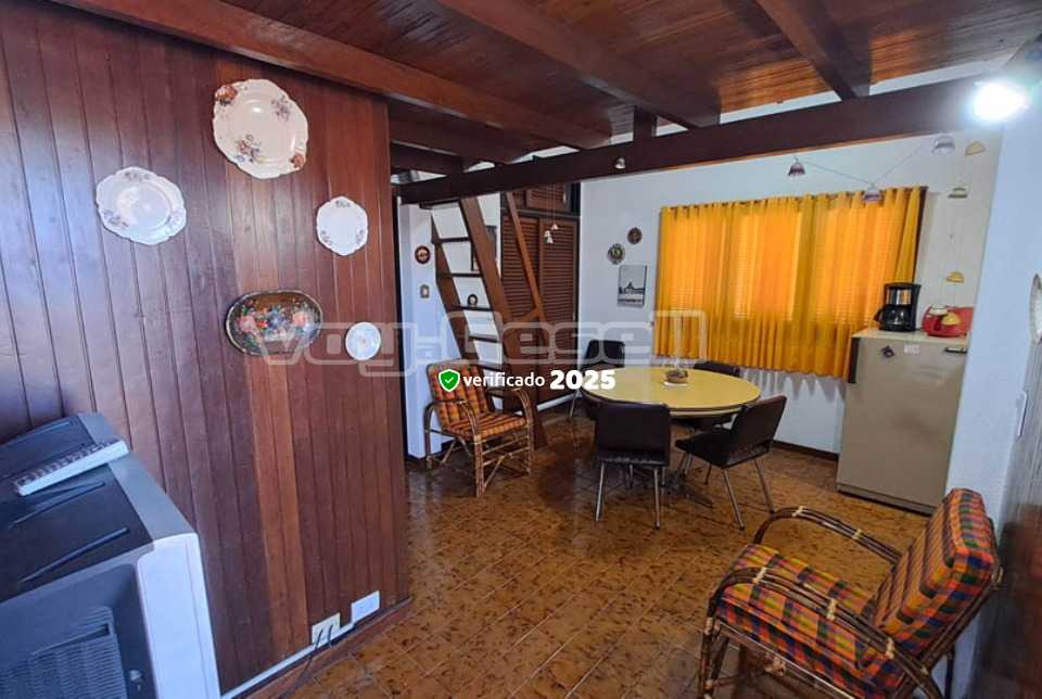 Alquilo Duplex Dial 11 en Villa Gesell zona Centro a 210 mts de la Playa 