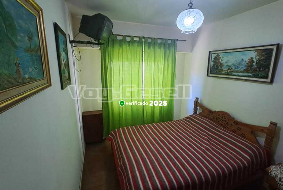 Alquilo Casa Domingo en Villa Gesell zona Centro Comercial a 400 Mts de la Playa 