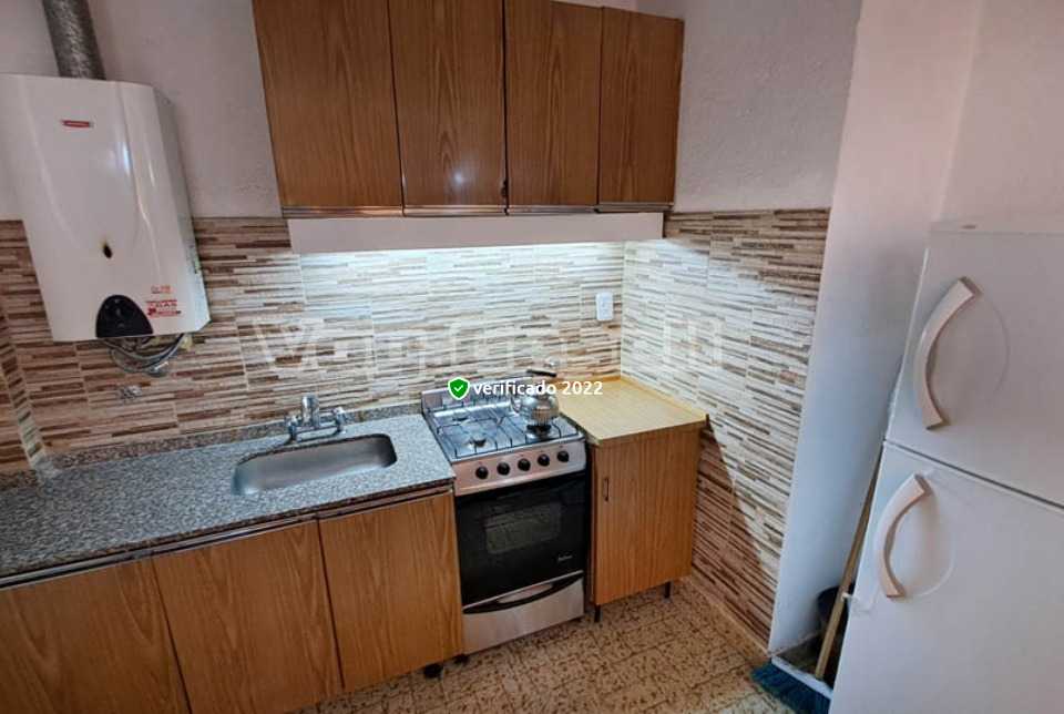 Alquilo Departamento Doña Julia en Villa Gesell zona Centro a 500 Mts de la Playa Cocina Comedor