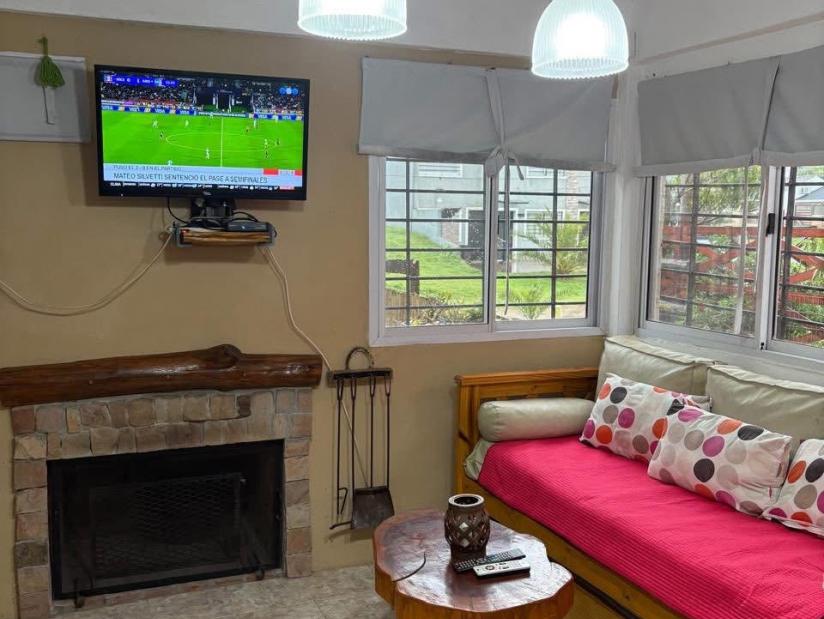 Alquilo Cabaña Dulce Septiembre en Villa Gesell zona Sur a 800 mts de la Playa 