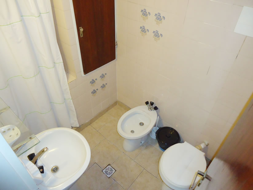 Alquilo Duplex Dulces Vacaciones en Villa Gesell zona Centro a 700 Mts de la Playa