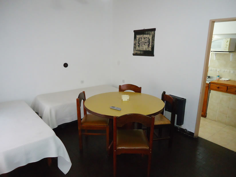 Alquilo Duplex Dulces Vacaciones en Villa Gesell zona Centro a 700 Mts de la Playa