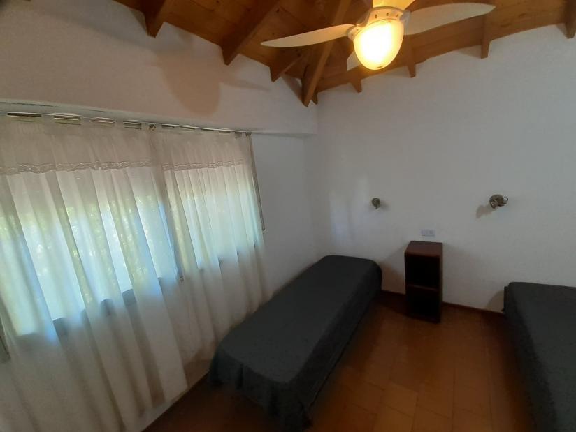 Alquilo Duplex Dulces Vacaciones en Villa Gesell zona Centro a 700 Mts de la Playa