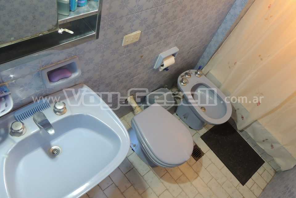 Alquilo Departamento Dunas y Mar 6B en Villa Gesell zona Centro Comercial a 5 Mts de la Playa