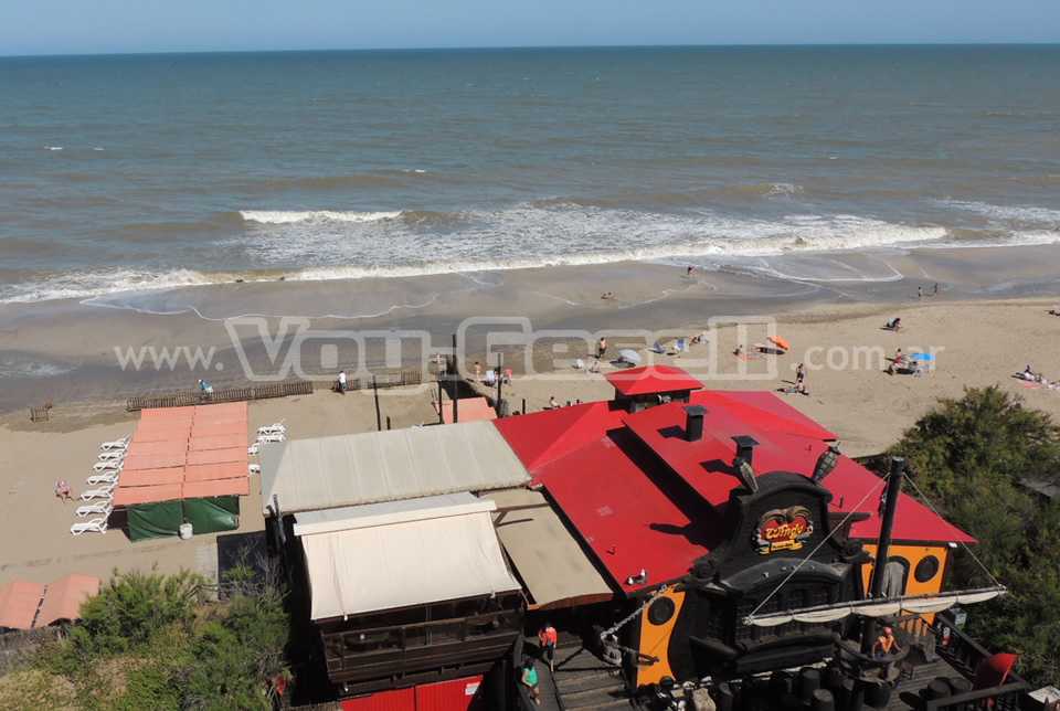 Alquilo Departamento Dunas y Mar 6B en Villa Gesell zona Centro Comercial a 5 Mts de la Playa