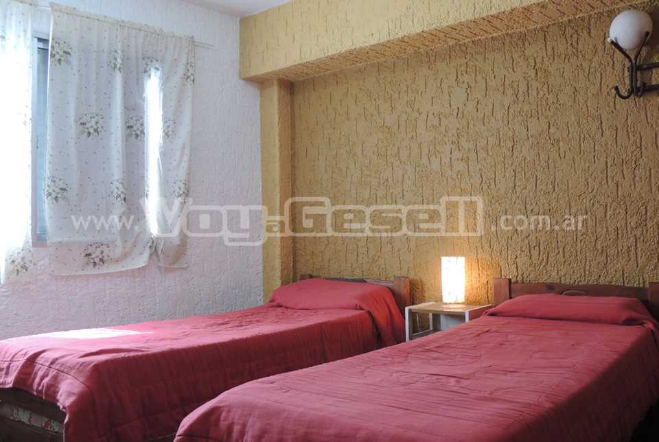 Alquilo Departamento Dunas y Mar 6B en Villa Gesell zona Centro Comercial a 5 Mts de la Playa