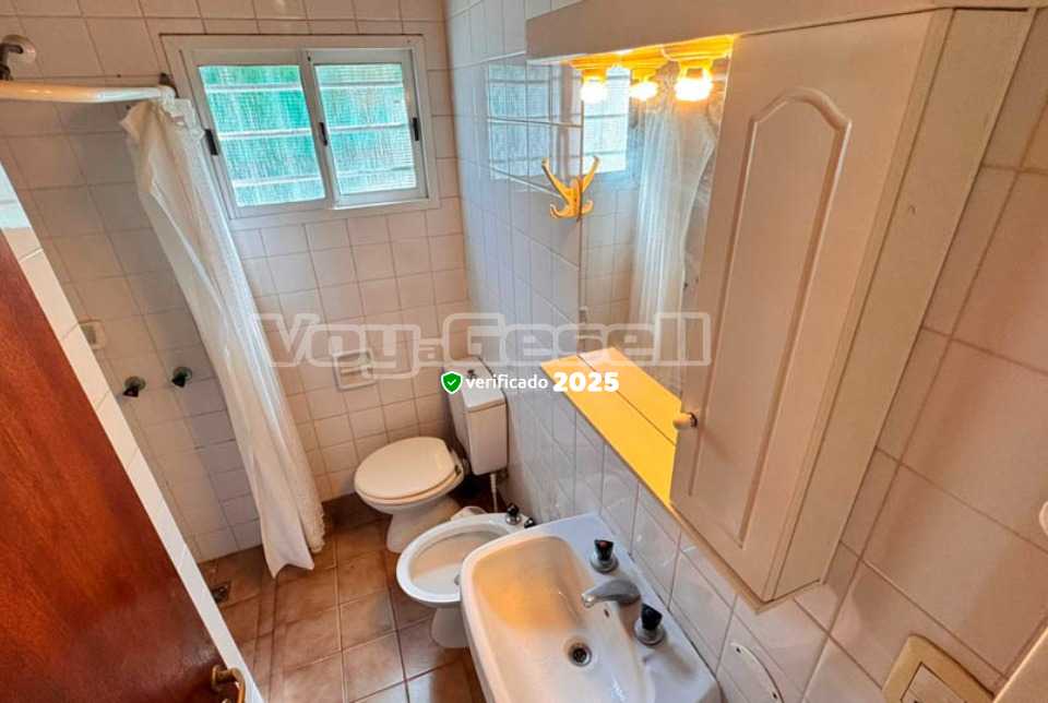 Alquilo Duplex Duplex 125  en Villa Gesell zona Centro a 1200 mts de la Playa 