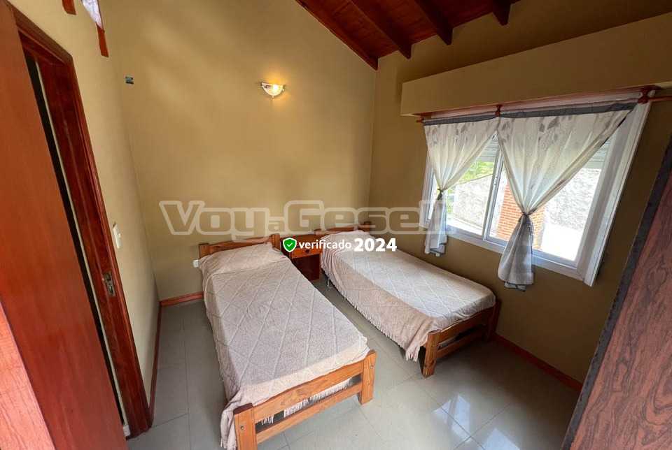 Alquilo Duplex Duplex 143 en Villa Gesell zona Sur a 1300 Mts de la Playa