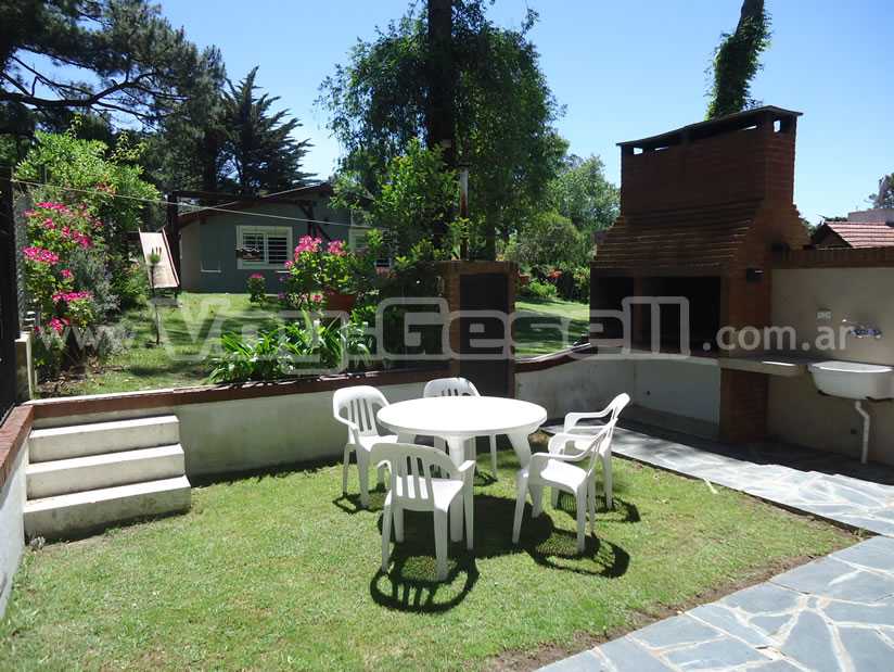 Alquilo Duplex Duplex 206 en Villa Gesell zona Barrio Norte a 400 Mts de la Playa