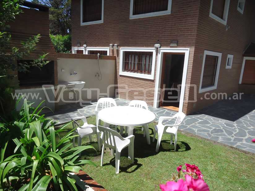 Alquilo Duplex Duplex 206 en Villa Gesell zona Barrio Norte a 400 Mts de la Playa