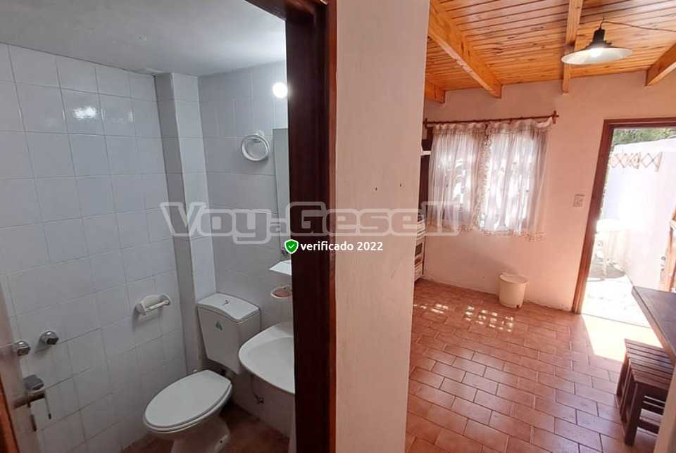 Alquilo Duplex Duplex 310 en Villa Gesell zona Barrio Norte a 50 Mts de la Playa BaÃ±o / Cocina