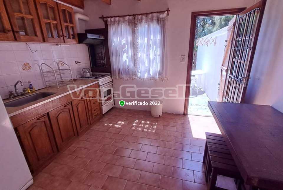 Alquilo Duplex Duplex 310 en Villa Gesell zona Barrio Norte a 50 Mts de la Playa COcina
