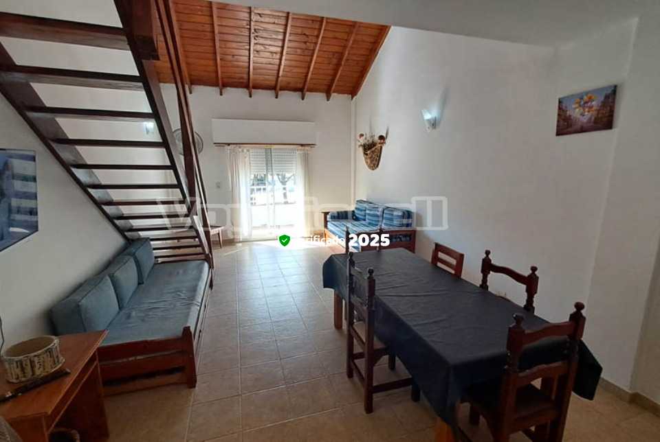 Alquilo Departamento Duplex Alejandro en Villa Gesell zona Centro a 1400 Mts de la Playa 