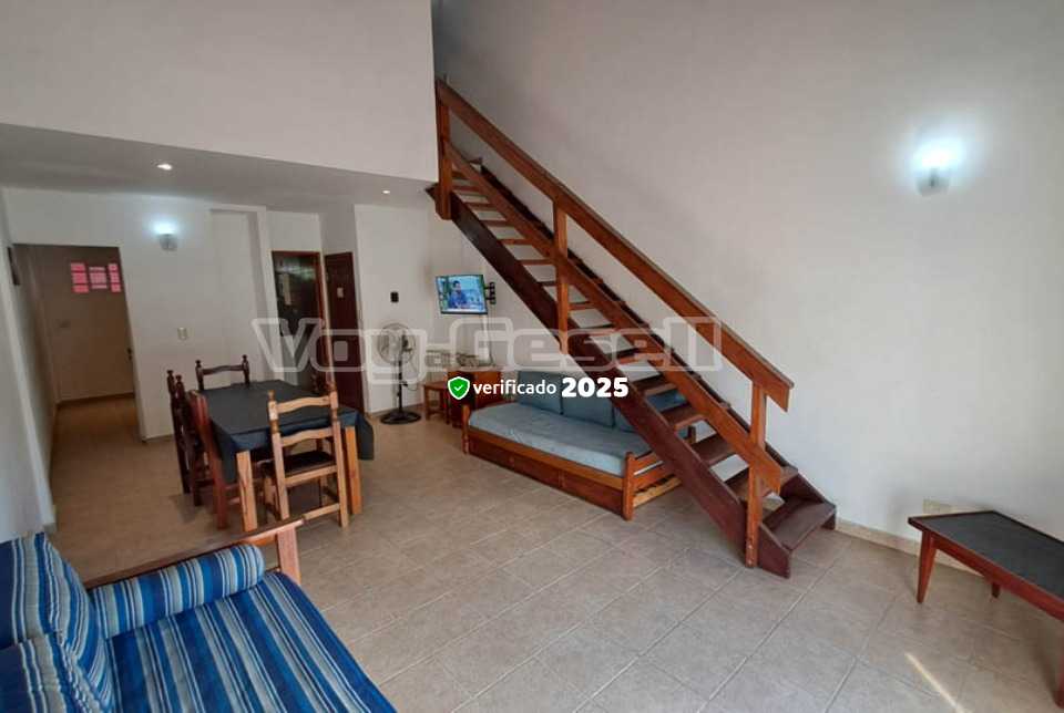 Alquilo Departamento Duplex Alejandro en Villa Gesell zona Centro a 1400 Mts de la Playa 