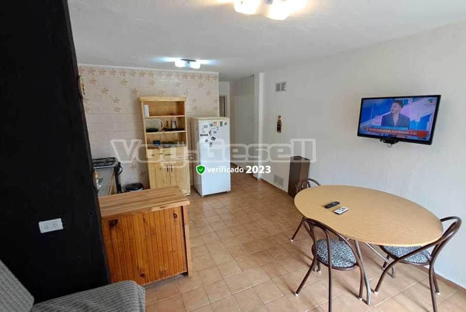 Alquilo Duplex Duplex Leo A en Villa Gesell zona Centro a 600 Mts de la Playa Comedor 2