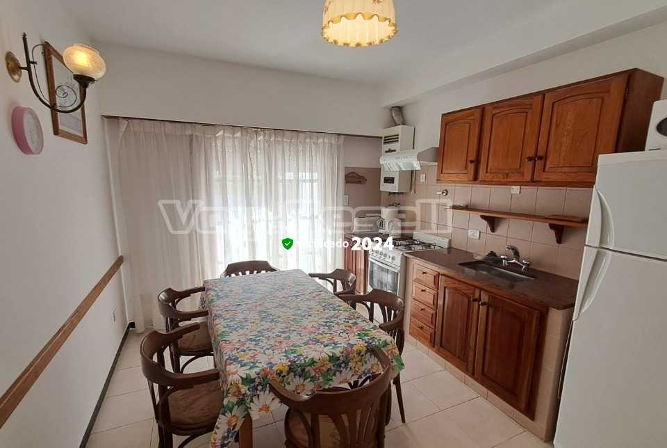 Alquilo Departamento Ebro 13 en Villa Gesell zona Centro Comercial a 140 mts de la Playa