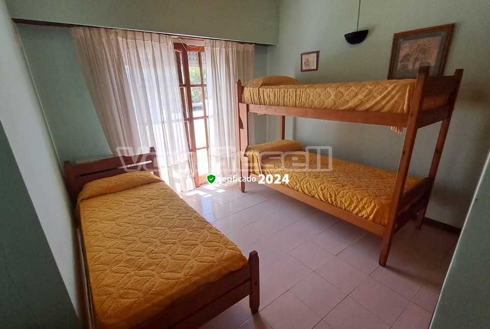 Alquilo Departamento Ebro 13 en Villa Gesell zona Centro Comercial a 140 mts de la Playa