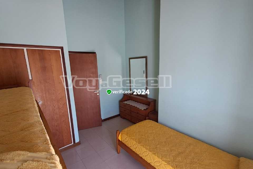 Alquilo Departamento Ebro 13 en Villa Gesell zona Centro Comercial a 140 mts de la Playa