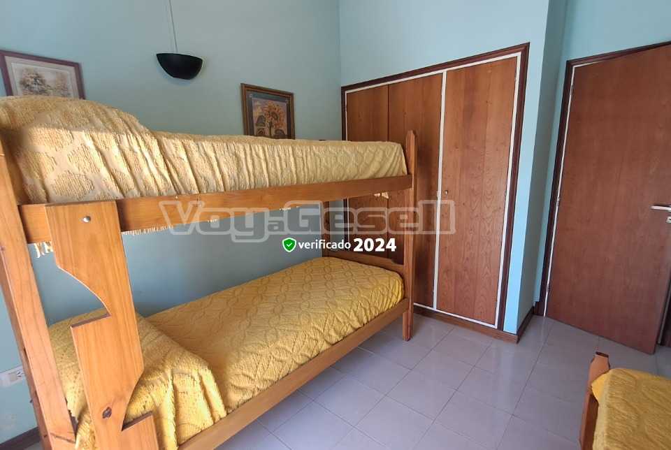 Alquilo Departamento Ebro 13 en Villa Gesell zona Centro Comercial a 140 mts de la Playa