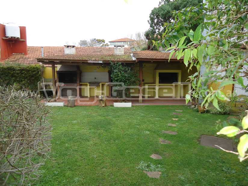 Alquilo Duplex Edif El Bosque Departamento J en Villa Gesell zona Sur a 200 Mts de la Playa