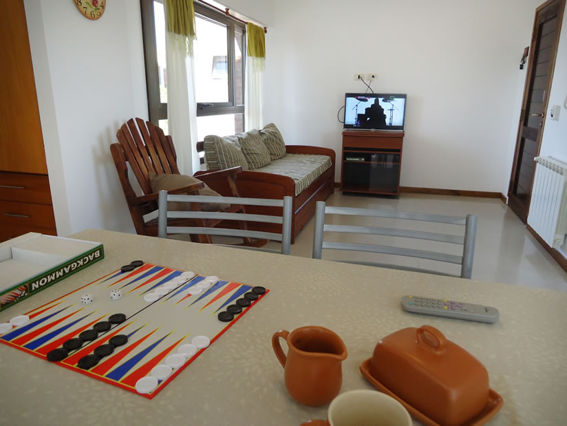 Alquilo Departamento Edif. Galli 6A en Villa Gesell zona Centro Comercial a 290 Mts de la Playa 