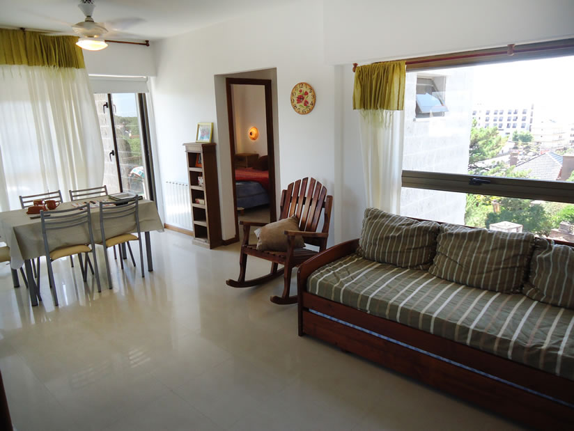 Alquilo Departamento Edif. Galli 6A en Villa Gesell zona Centro Comercial a 290 Mts de la Playa 