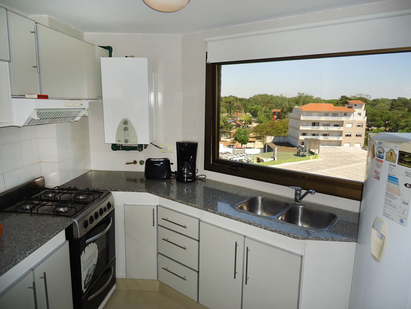 Alquilo Departamento Edif. Galli 6A en Villa Gesell zona Centro Comercial a 290 Mts de la Playa