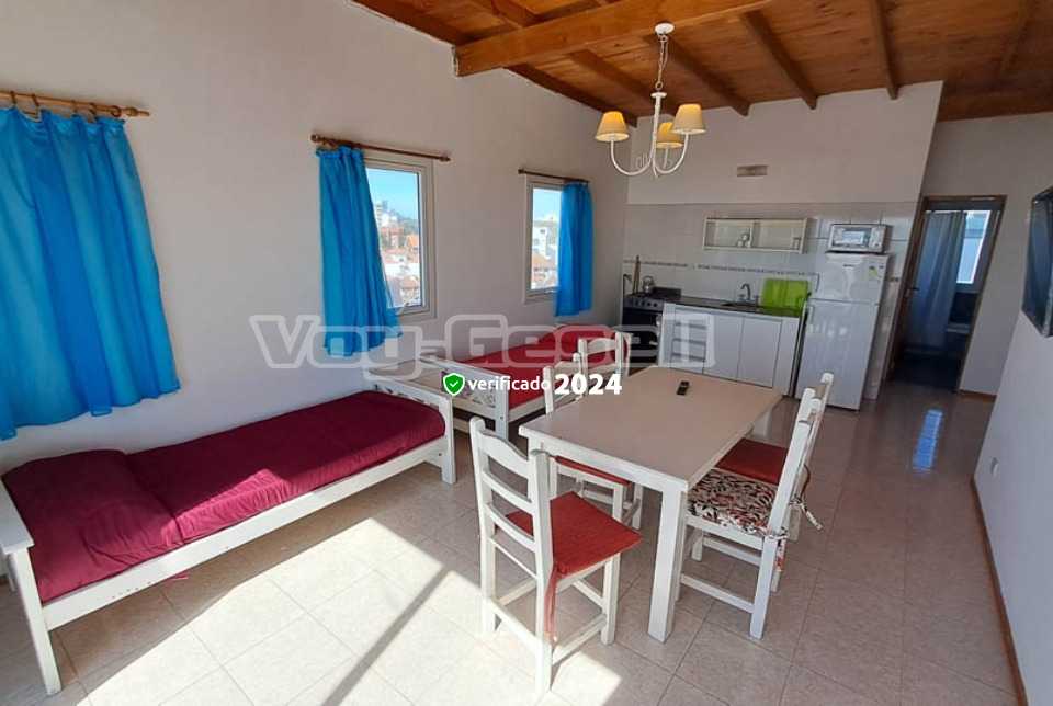 Alquilo Departamento Edif. Paramar en Villa Gesell zona Centro a 100 Mts de la Playa 