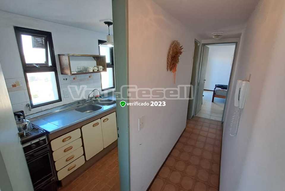 Alquilo Departamento Edificio Amadeus 3A en Villa Gesell zona Sur a 250 Mts de la Playa 