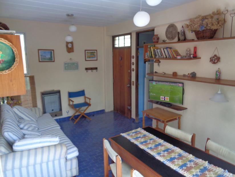 Alquilo Departamento Edificio Anec Mar I en Villa Gesell zona Barrio Norte a 50 mts de la Playa Living comedor c/Smart TV 32